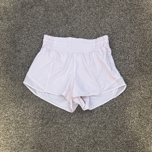 Pink lululemon high rise 2.5 hotty hot shorts - Picture 1 of 5